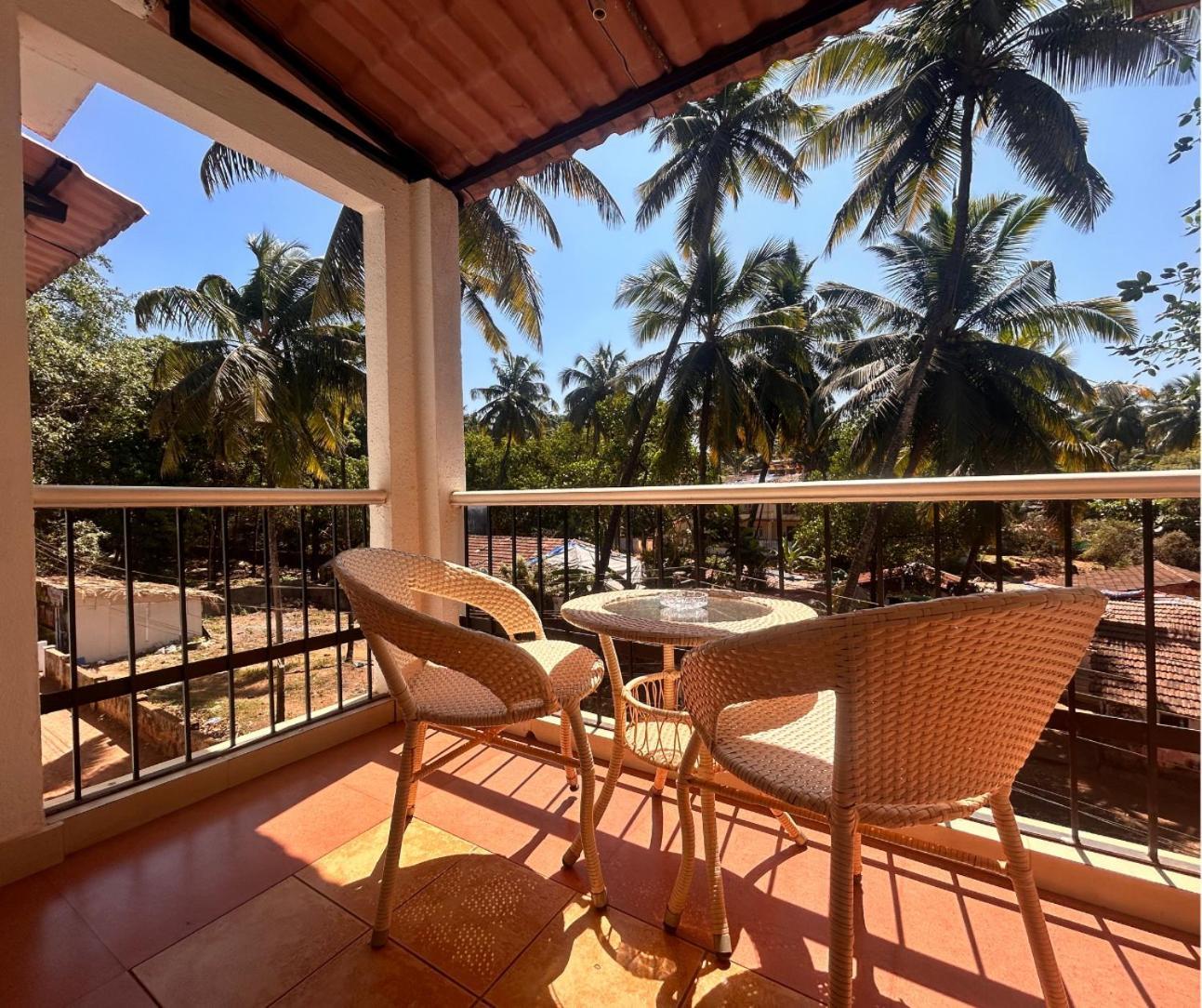 Jungle Hut-Annabelle'S Beach Apartments At Bernard Simao,Calangute,Goa Кандолим Екстериор снимка