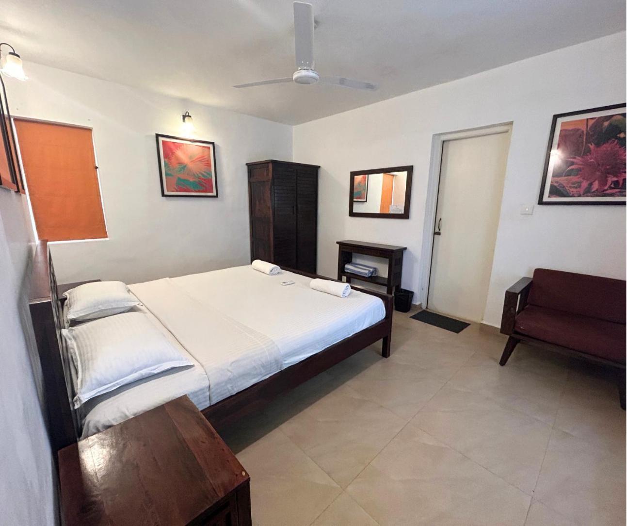 Jungle Hut-Annabelle'S Beach Apartments At Bernard Simao,Calangute,Goa Кандолим Екстериор снимка